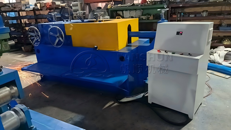 Which one works better, the horizontal two‑roll straightening machine or the vertical straightening machine?