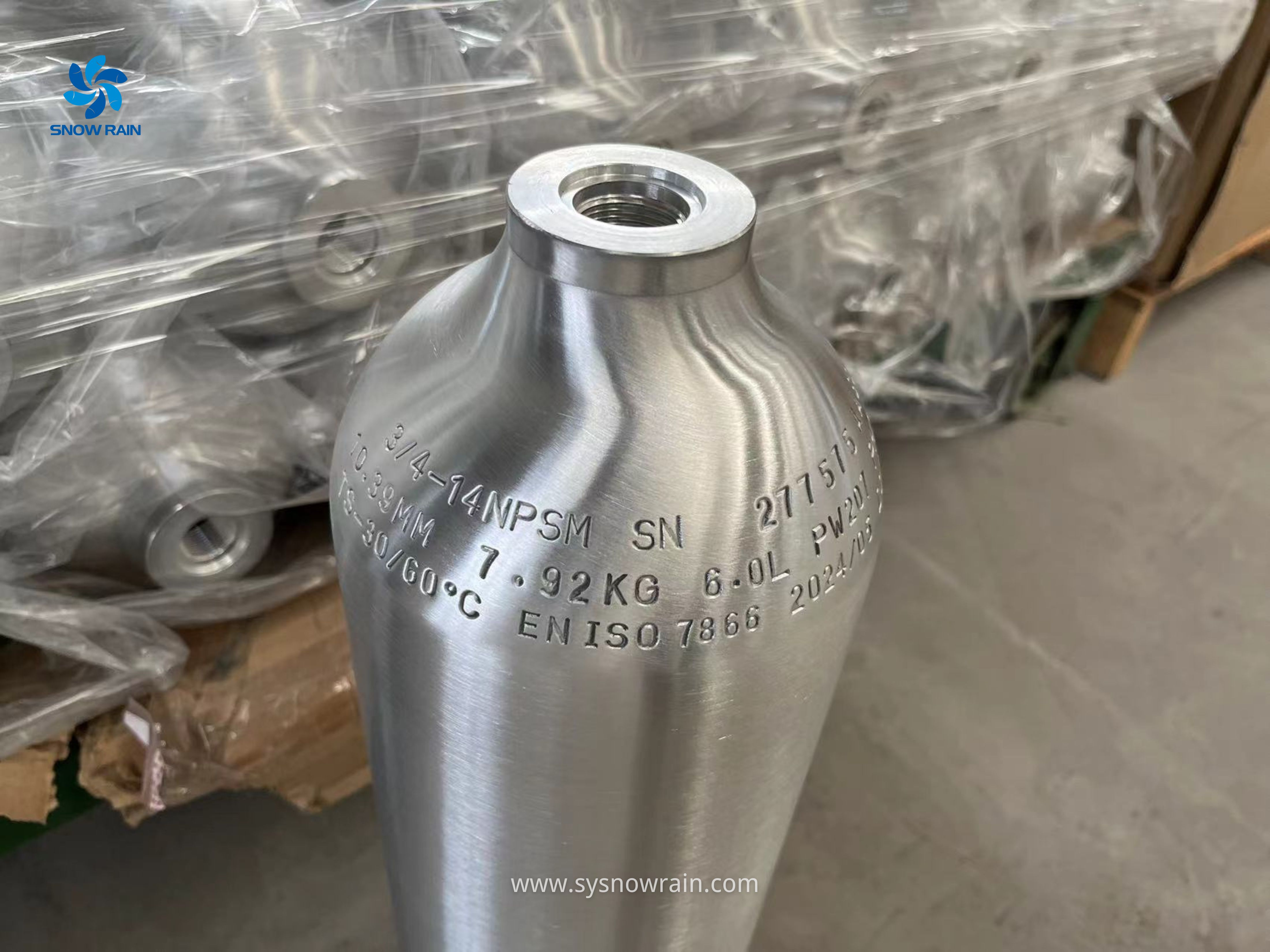 oxygen tank diver
