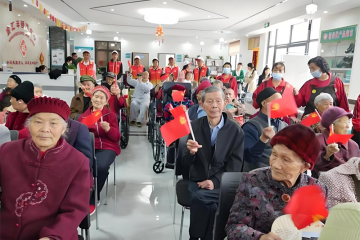 Приносим дышащее тепло в дома престарелых