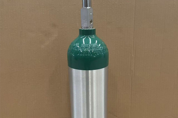 Кислородните бутилки са основно оборудване за алпинизъм