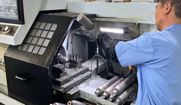 Welche internationalen Zertifizierungen sind für den Export von PCP-Gasflaschen erforderlich?
