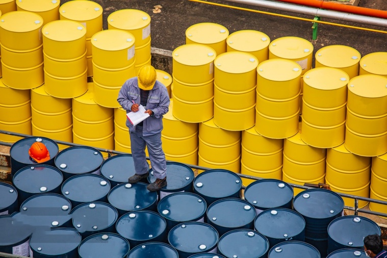 ZDDP katkı maddesi (Çinko Dioktil Birincil Alkil Ditiyofosfat) sevkiyatı