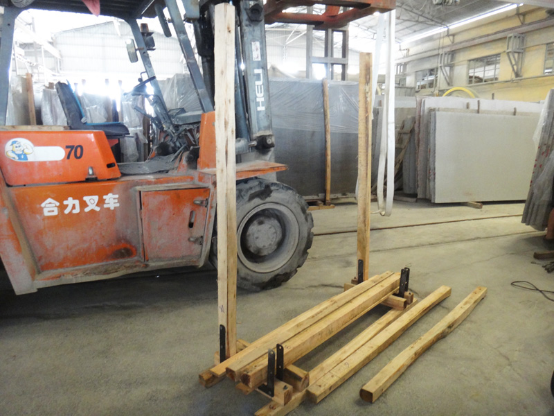 polished maple red granite slabs