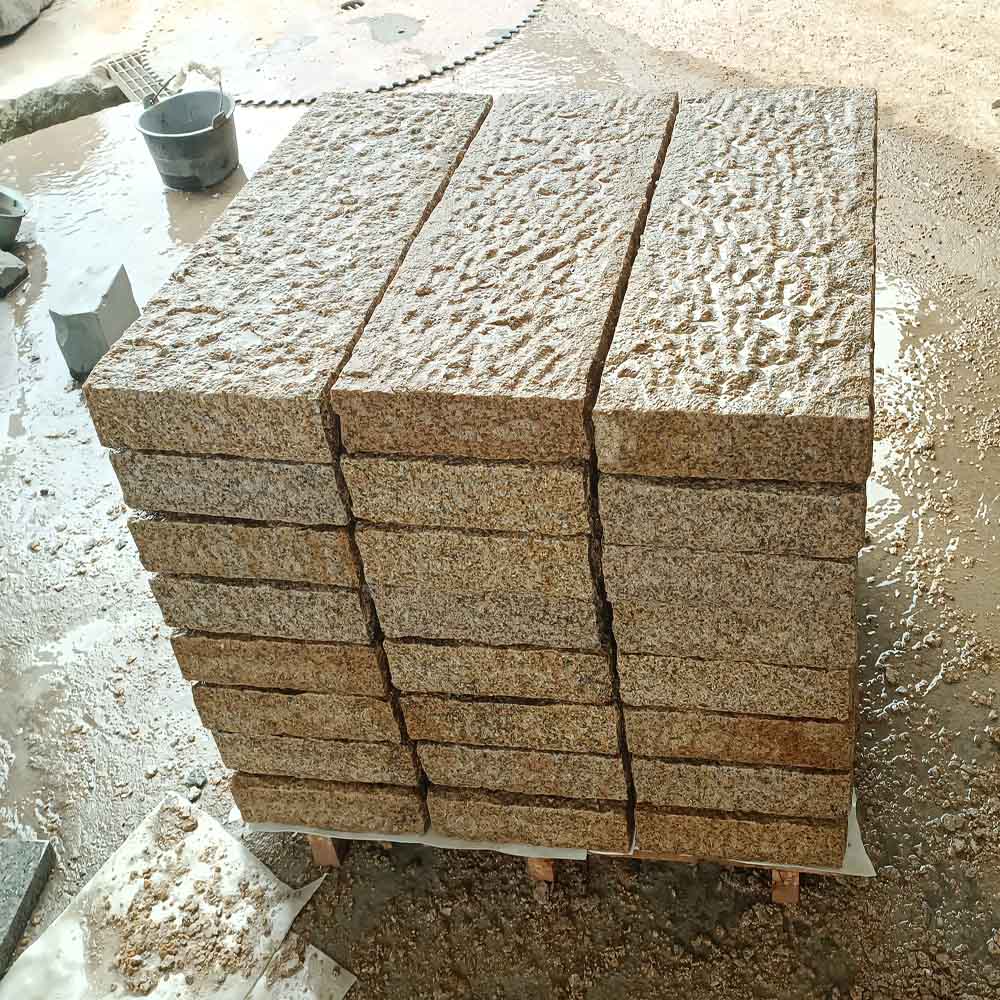 Natural Yellow Granite G682 Pineappled Kerbstones