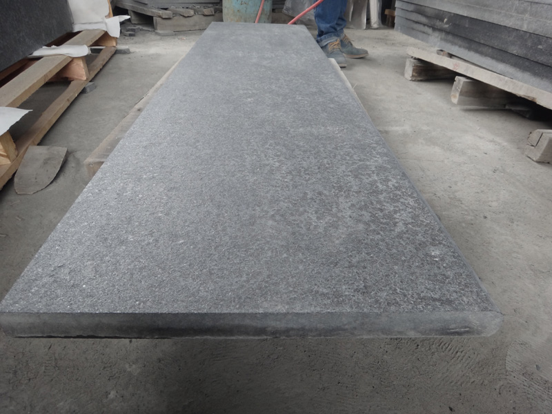 G684 black pearl granite steps