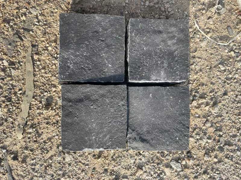 black granite setts 200x100x50