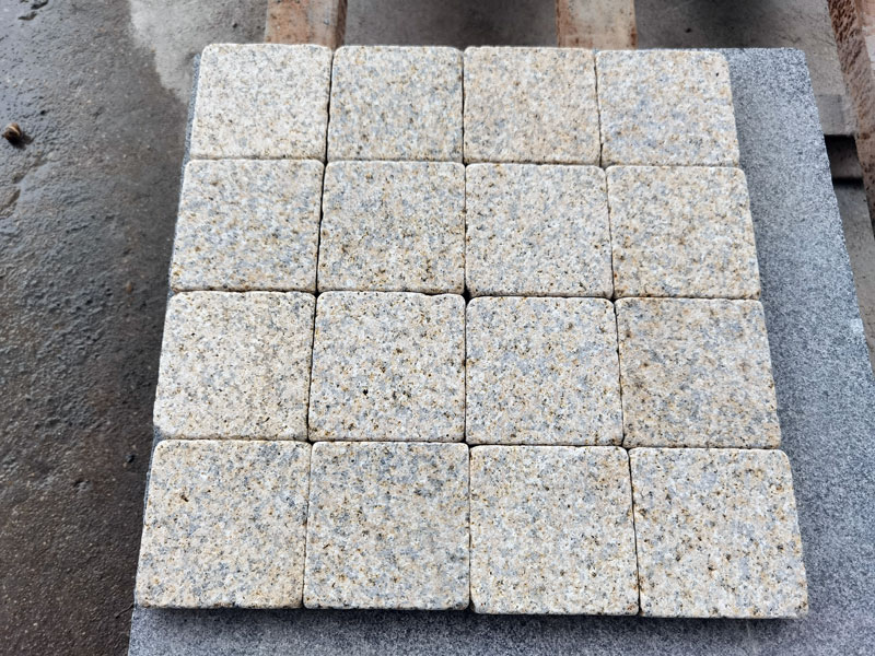 G682 Rusty Yellow Granite Crazy Paving