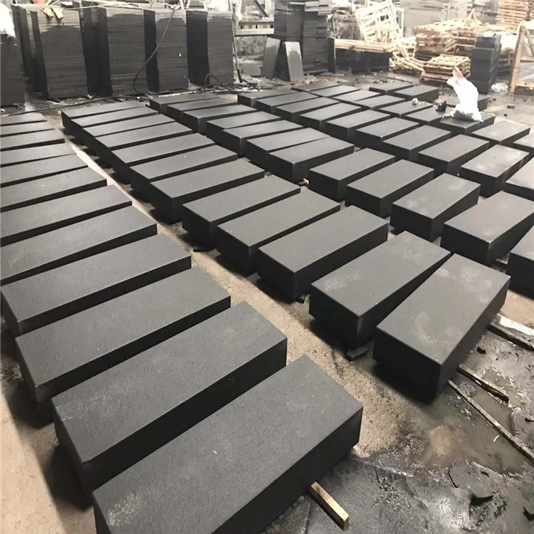 G684 Zwarte Parel Graniet Basalt Kasseiensteen