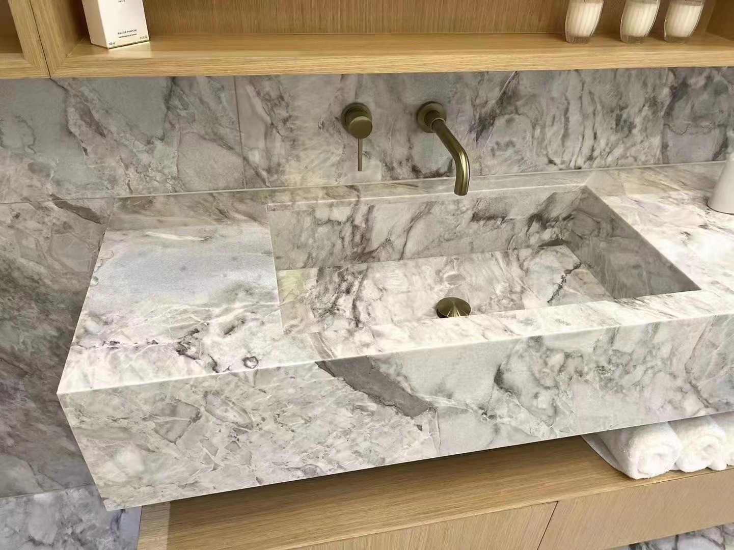 grey calacatta marble