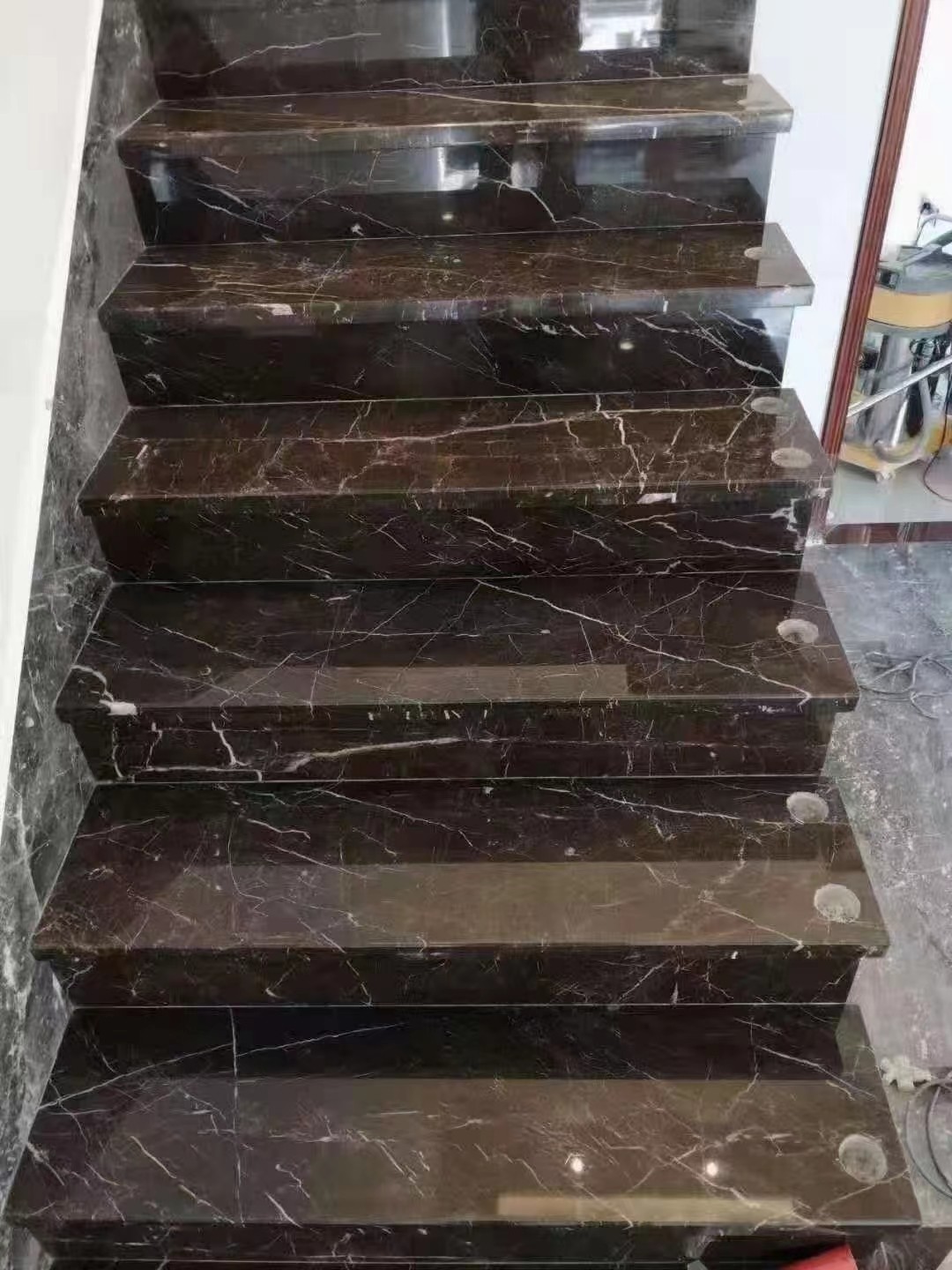 laurent brown marble