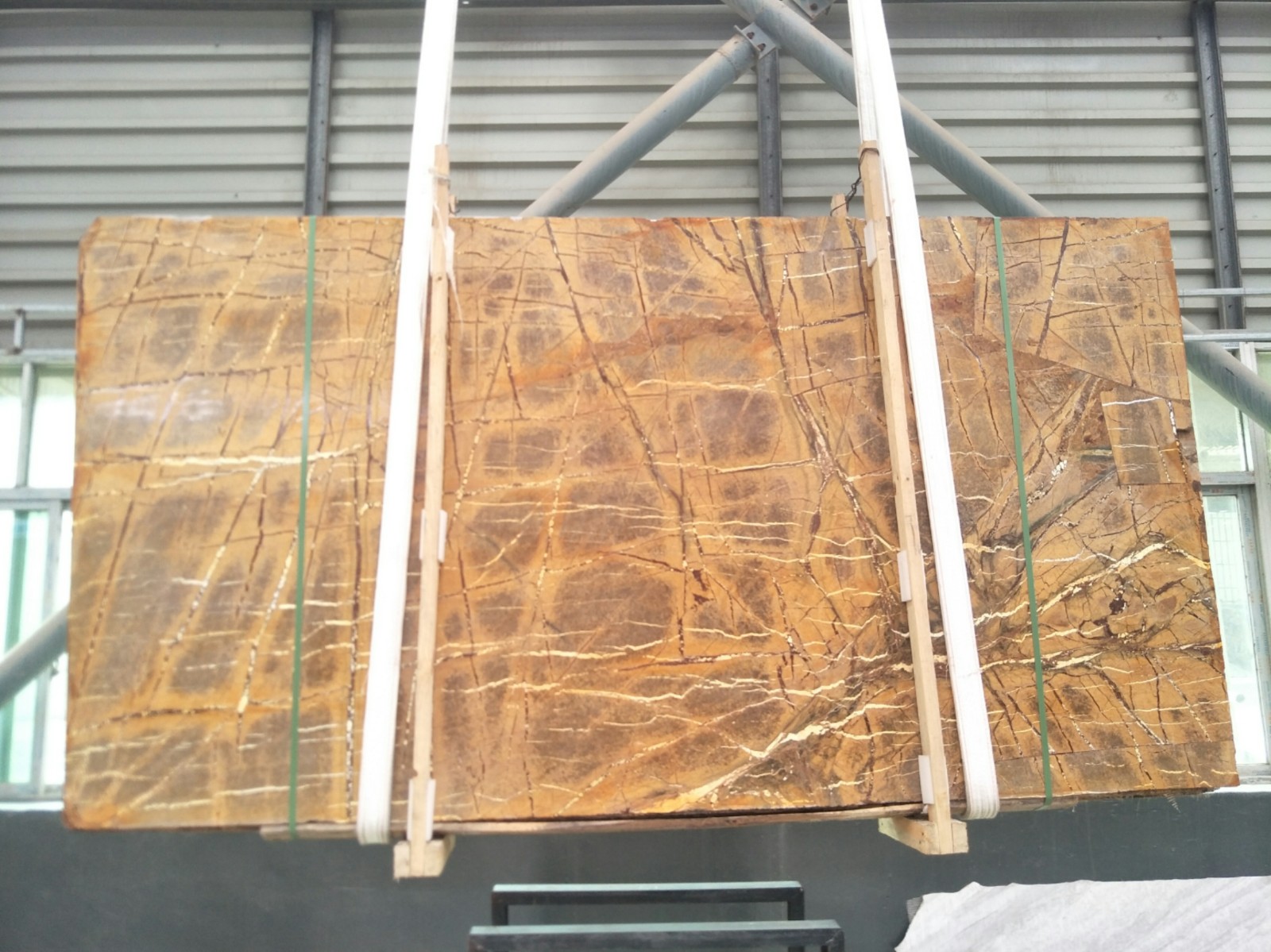 bidasar gold marble