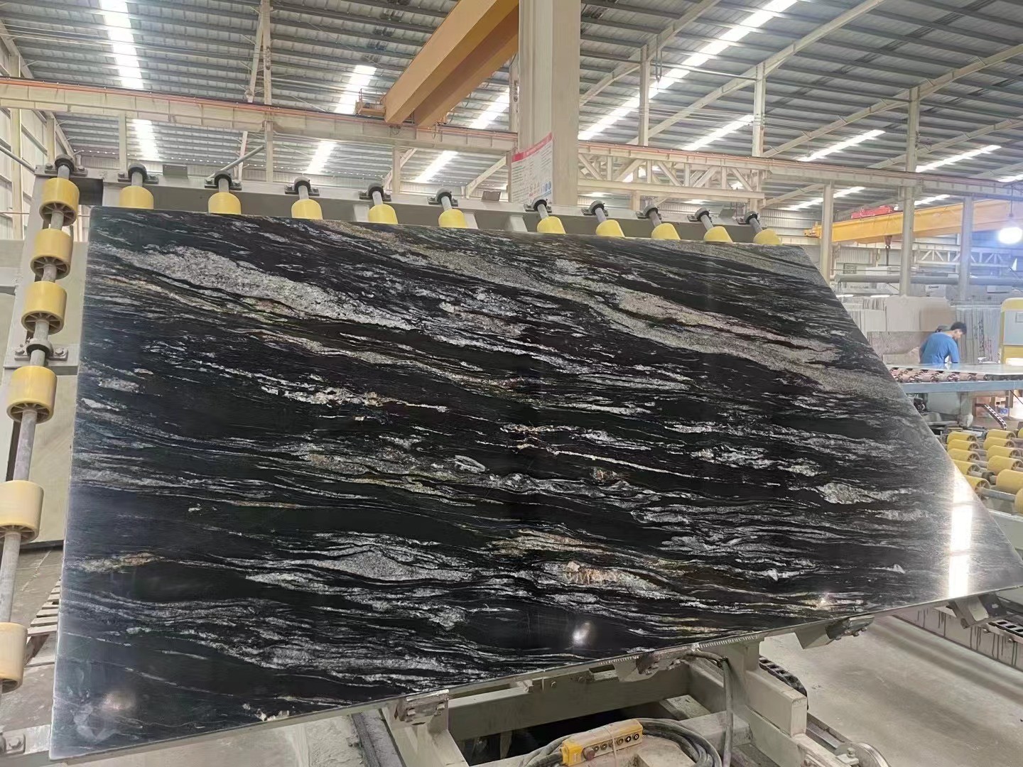 silk fantasy black granite