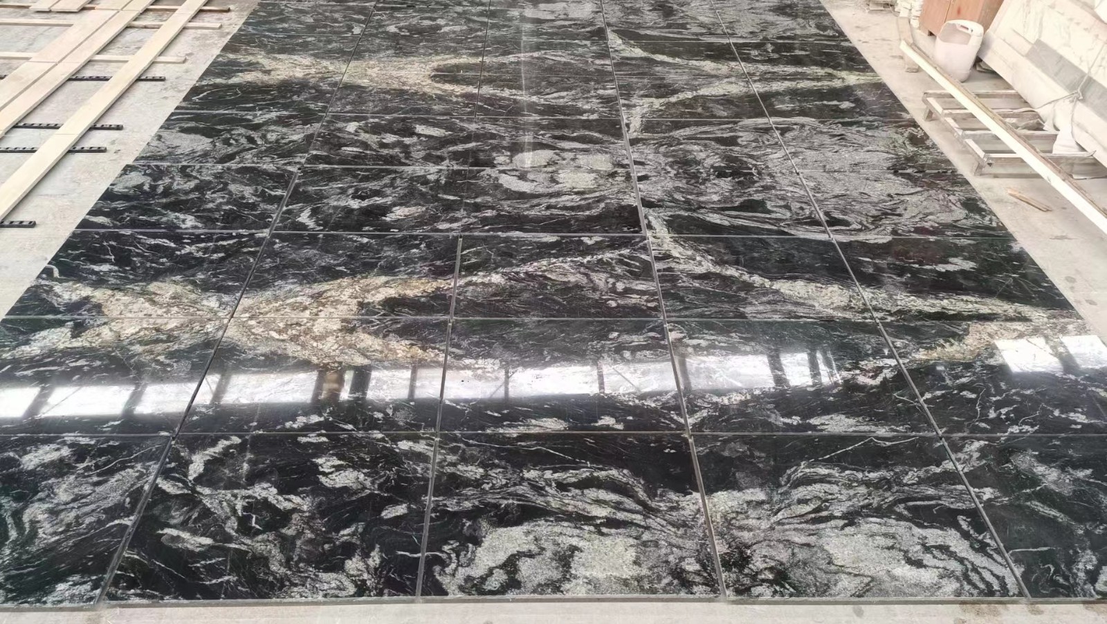 silk fantasy black granite