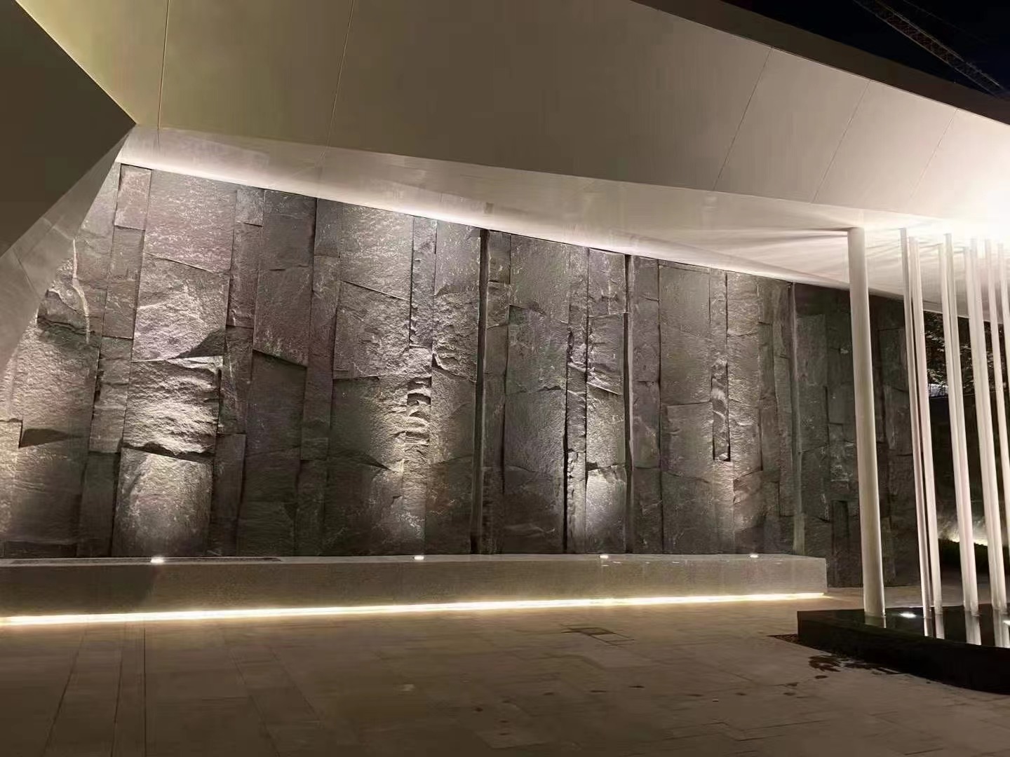 G684 Zwarte Parel Graniet Basalt Kasseiensteen