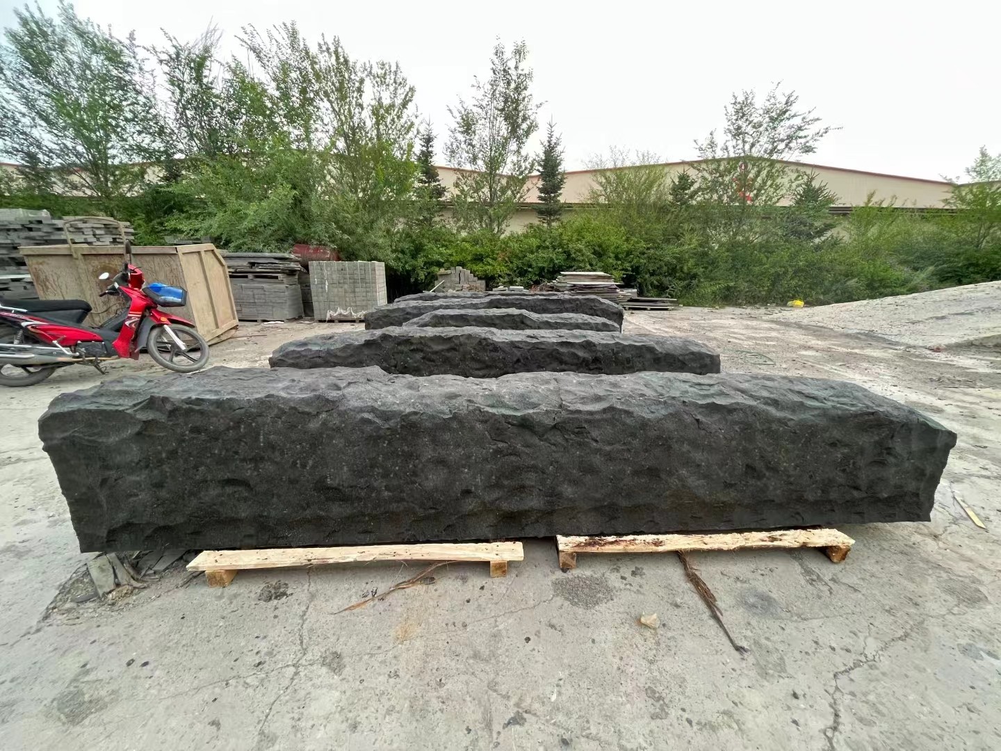basalt black