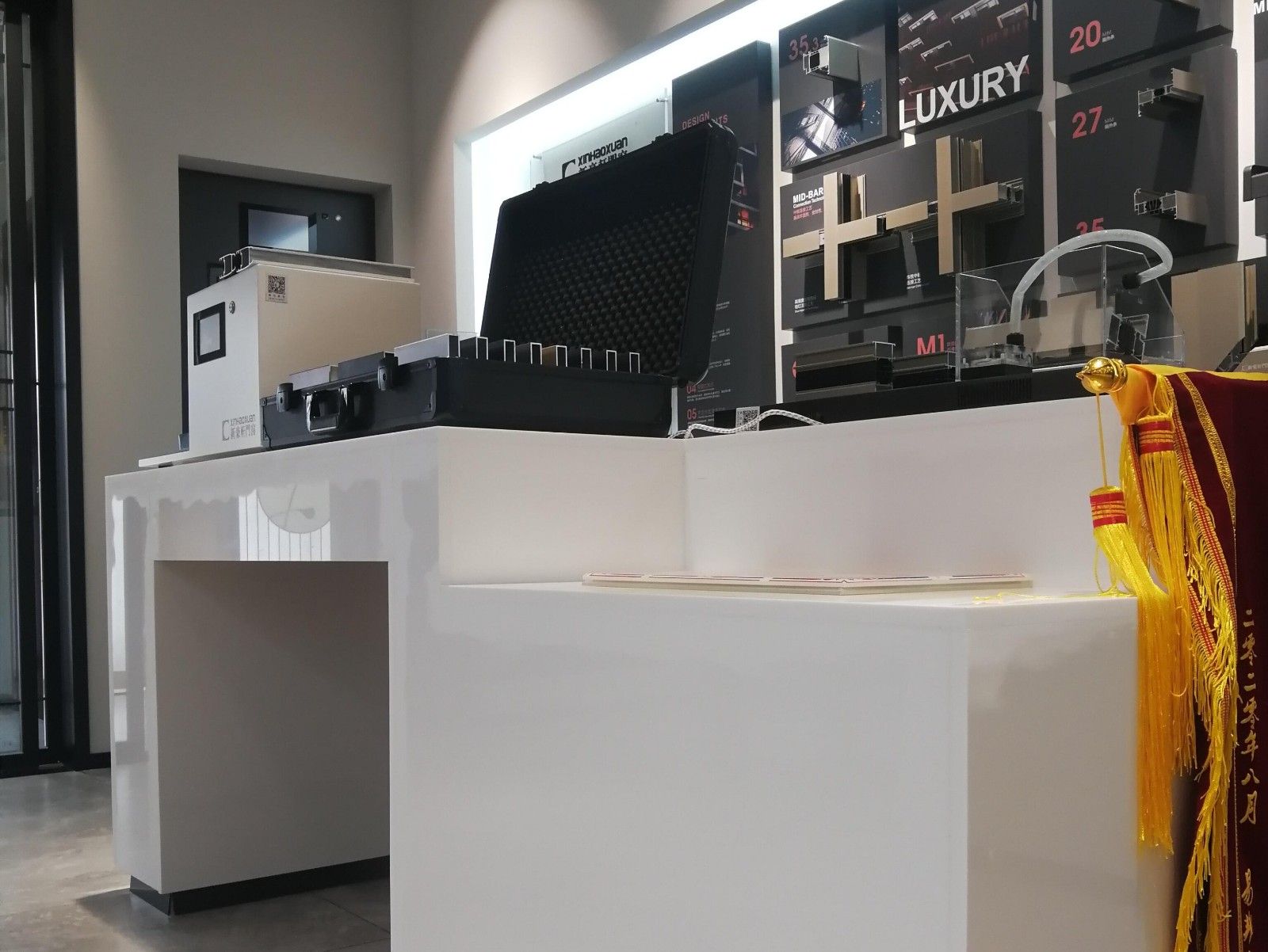 onyx marble tiles