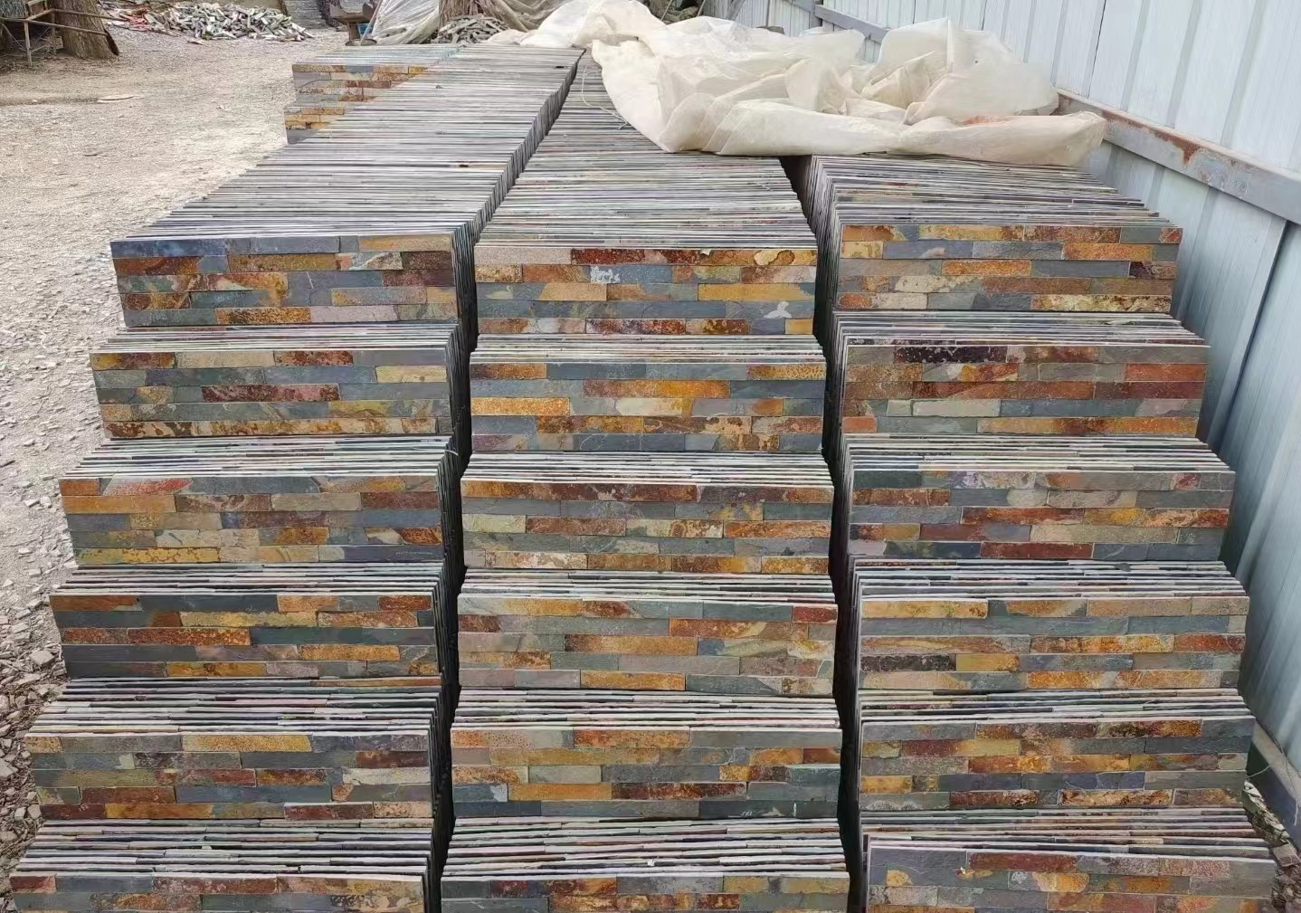 slate chippings