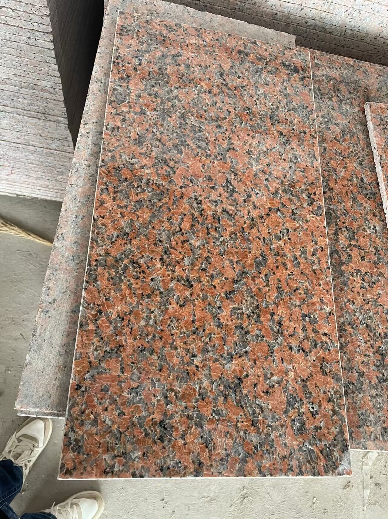 ম্যাপেল রেড G562 রেড গ্রানাইট স্ল্যাব