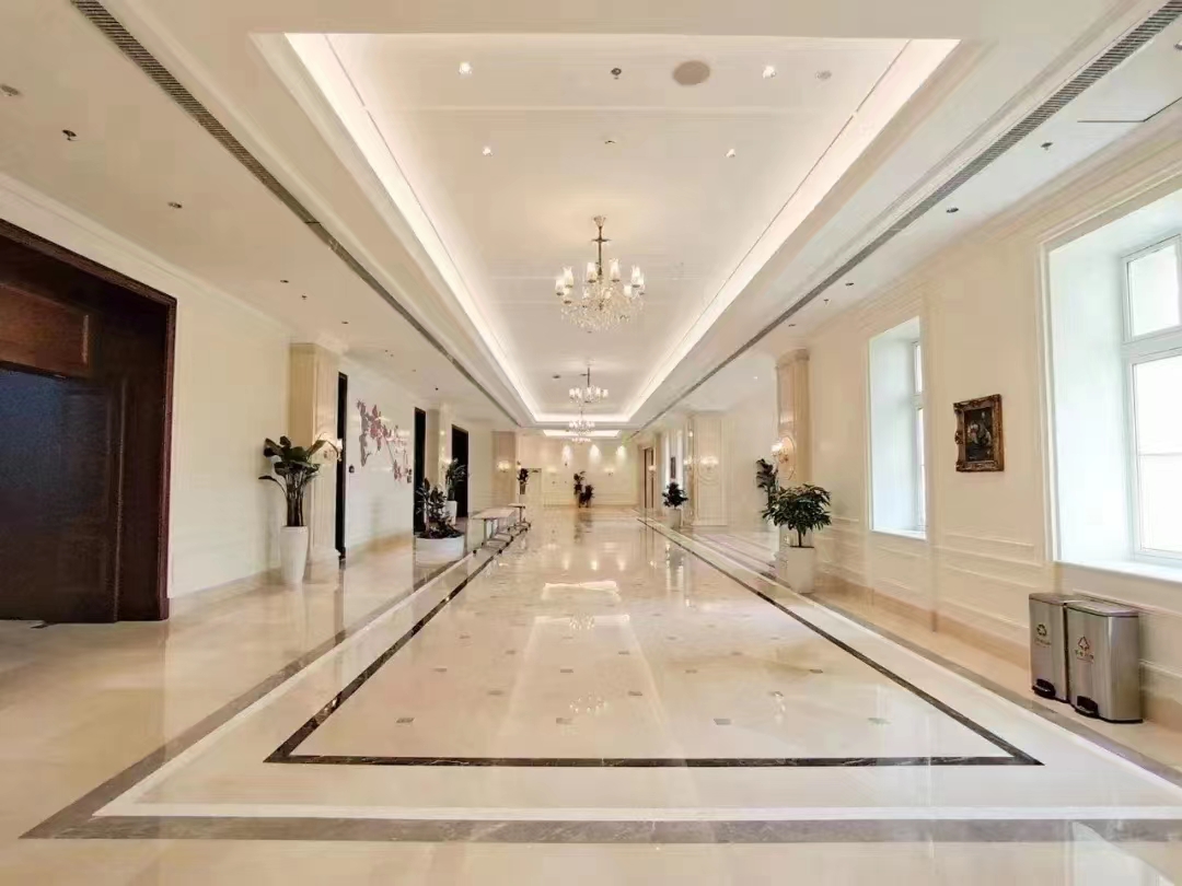 Embracing Imperfection: A Rational Approach to Natural Stone's 'Flaws'