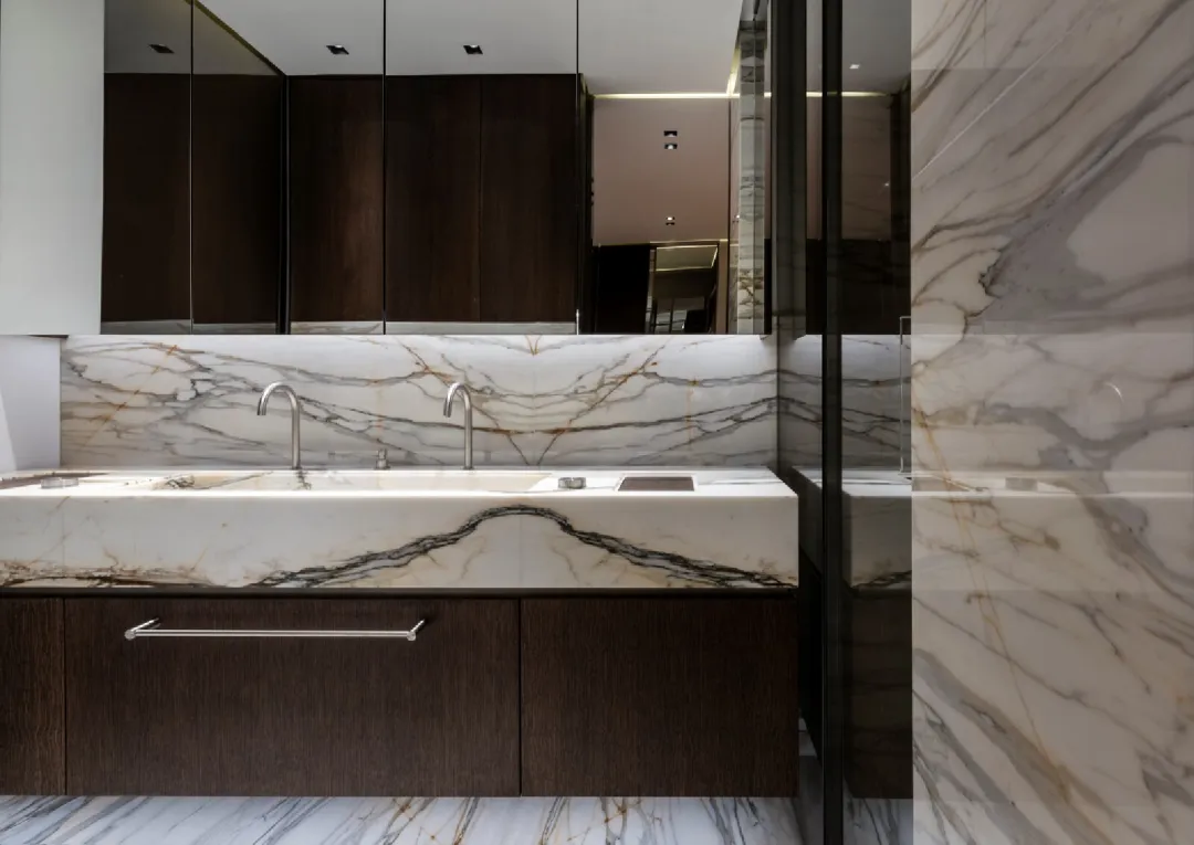 Luxury and Practicality: The Elegance of Marble Countertops in Home Aesthetics