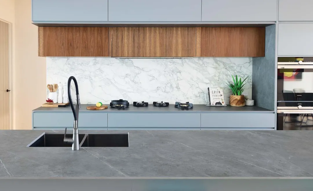 Sintered Stone Countertops in Kitchens: Two Conventional Methods and Exquisite Examples