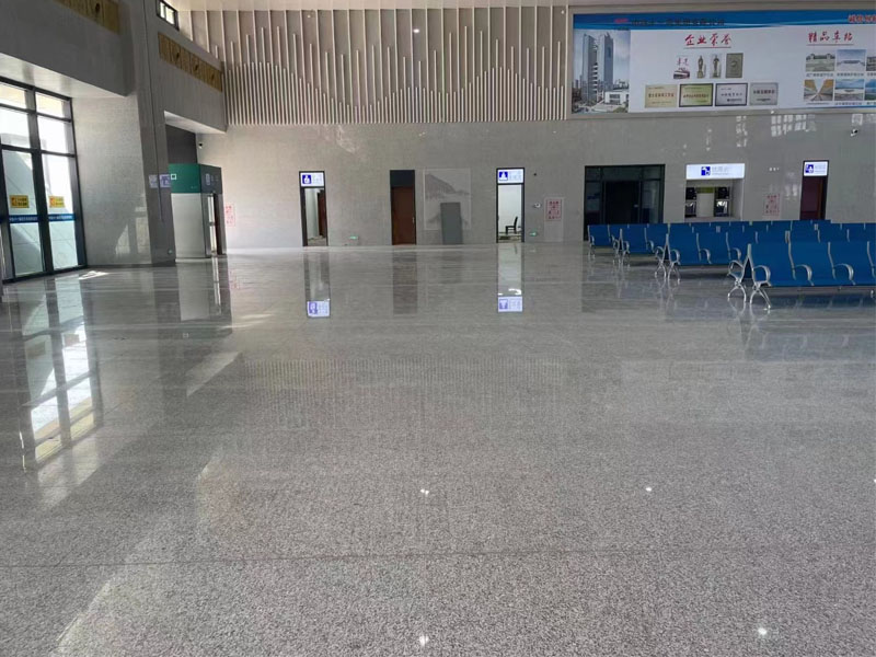 Prezentarea cazului proiectului: Piatra de pavaj din granit gri G602 la gara