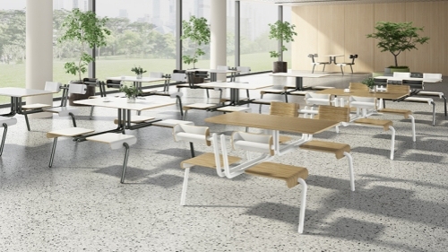 Leverans av anslutna matbord och stolar till skolor i Australien
