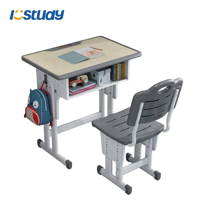 Sada studentských stolů a židlí pro základní školu