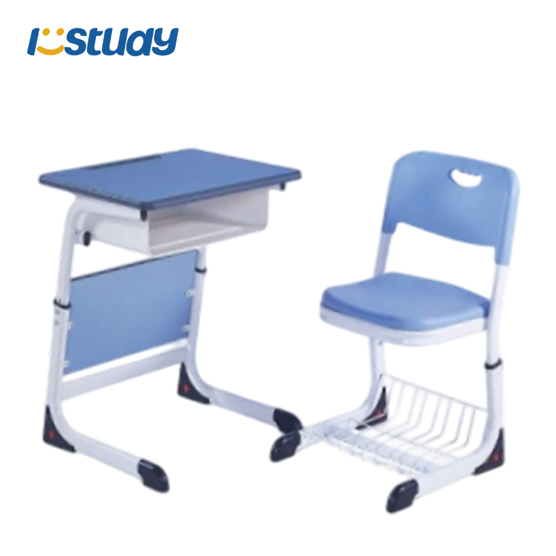Säädettävä oppilasopetuspöytä ja tuoli
