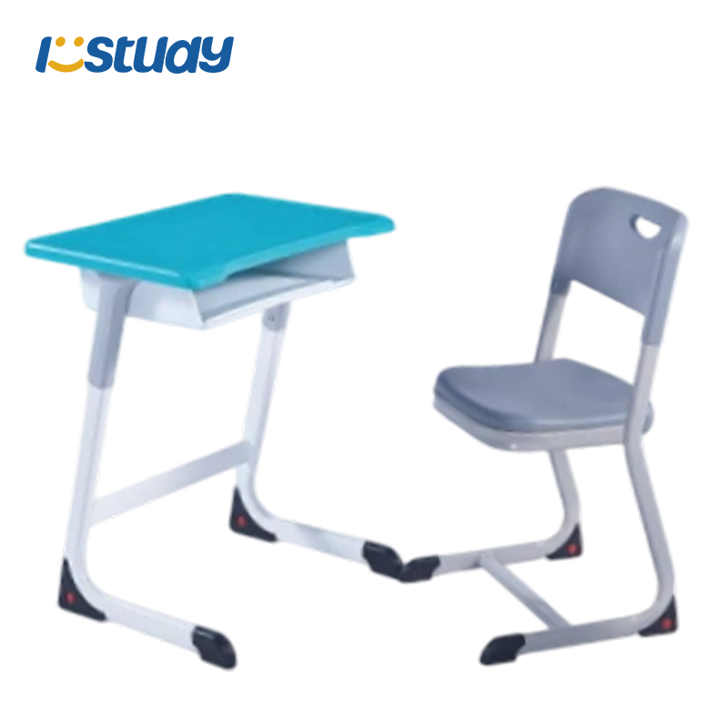 Säädettävä oppilasopetuspöytä ja tuoli
