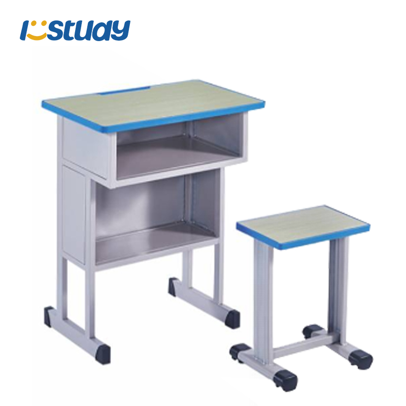 Mesas y sillas ajustables para estudiantes en las aulas Mesas y sillas ajustables para estudiantes en las aulas