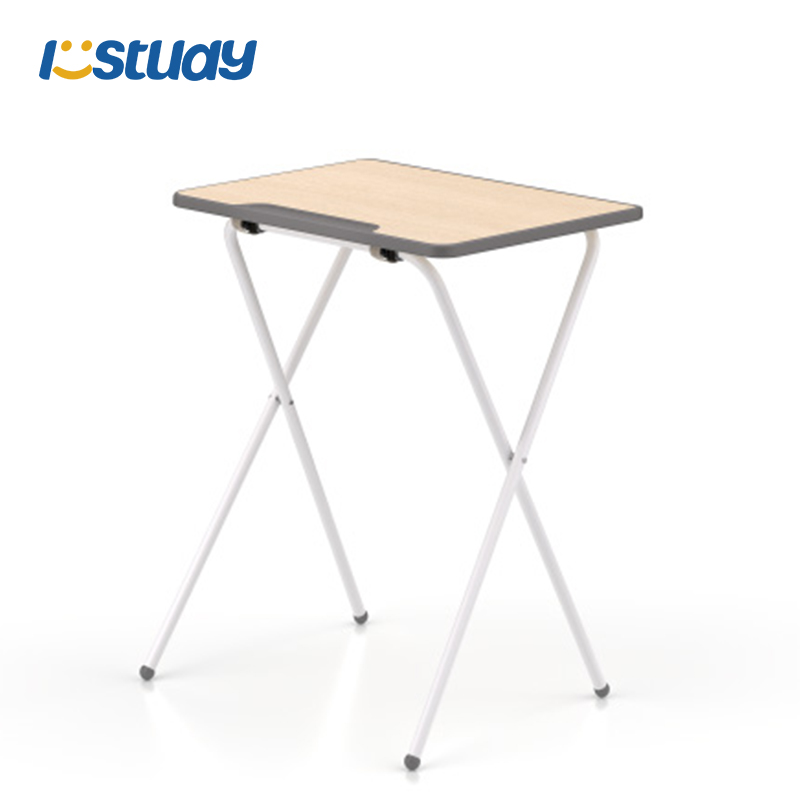 Flexibilní stoly pro studenty ve třídách