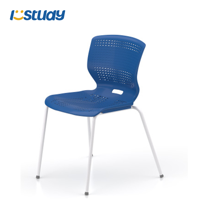Blå stapelbara klassrumsstolar för elever Blå stapelbara klassrumsstolar för elever