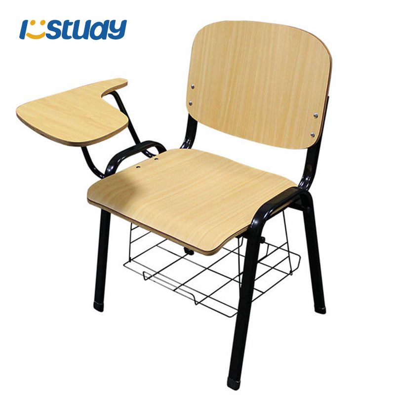 Koolituslaud kooliklassides käetugedega