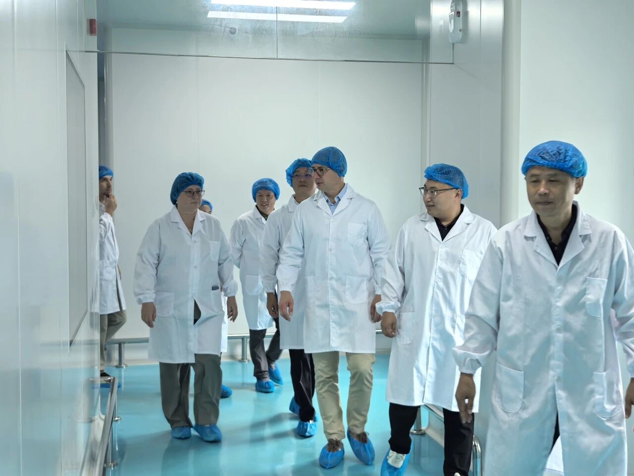 Delegation from multiple countries