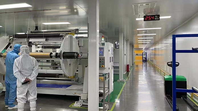 TT Pro Glue Tinting Film is the latest technology and imported raw materials with high clarity