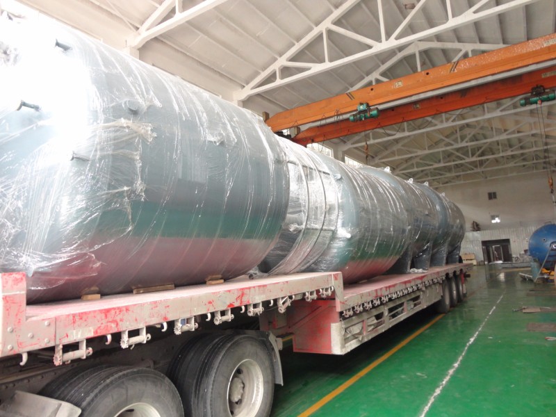 Δεξαμενή βαρέως τύπου με επένδυση PTFE