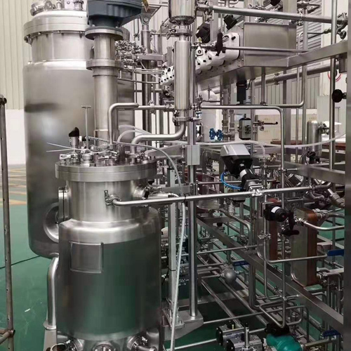 PTFE vooderdusega pürolüüsireaktor