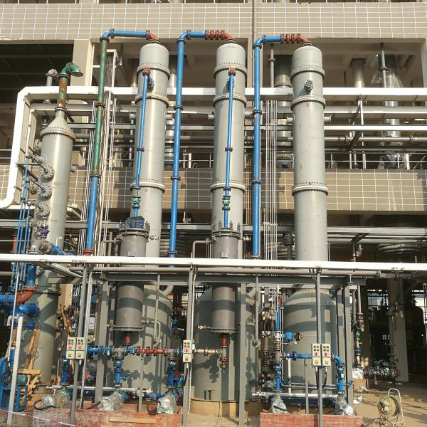 Serbatoio in plastica con rivestimento in PTFE