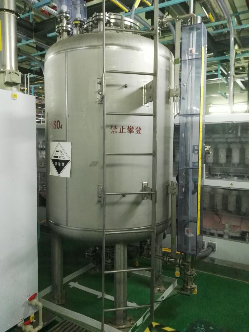 Chemische opslagtanks