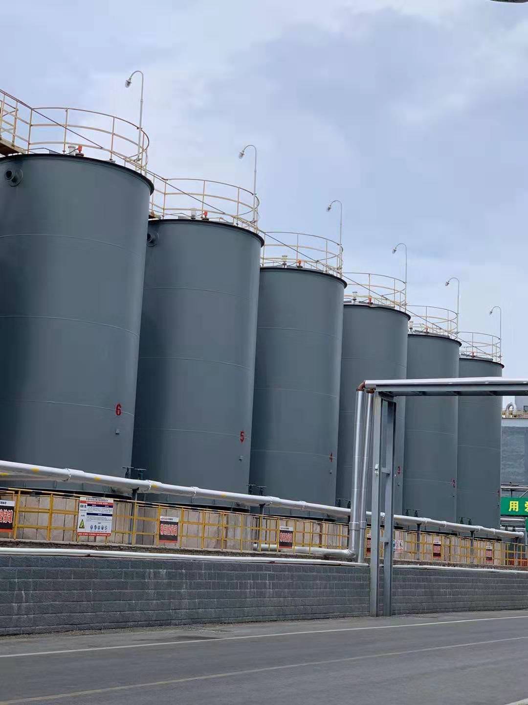 PE storage tank