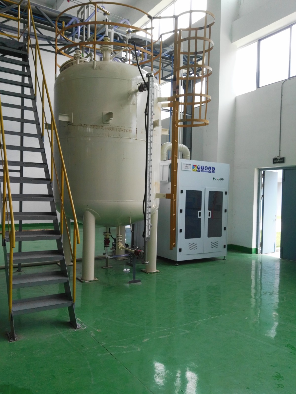 Storage tanks for electronic chemicals industry