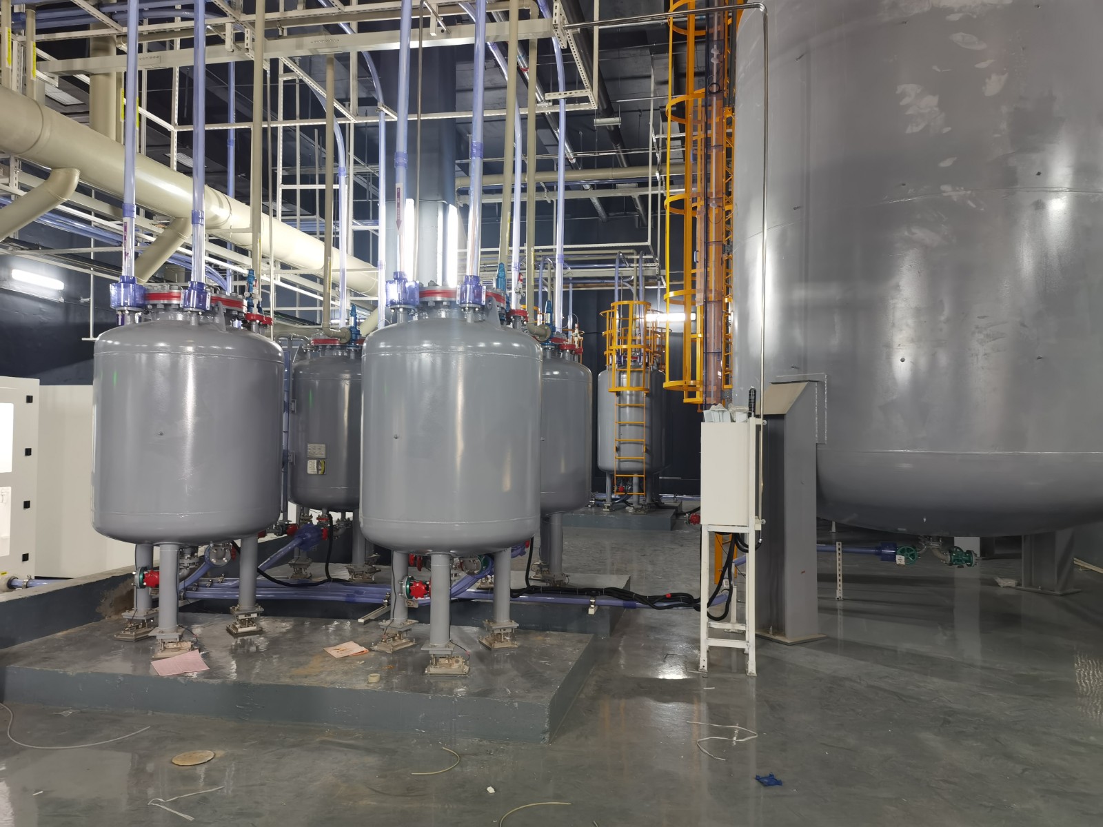 PTFE lined storage tank