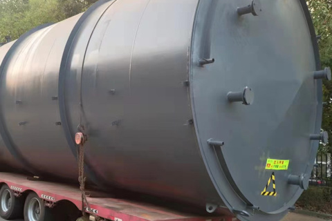 À quoi faut-il faire attention lors du nettoyage des réservoirs de stockage de produits chimiques