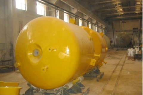 Avantages et secteurs d'application des réservoirs de stockage composites acier-plastique