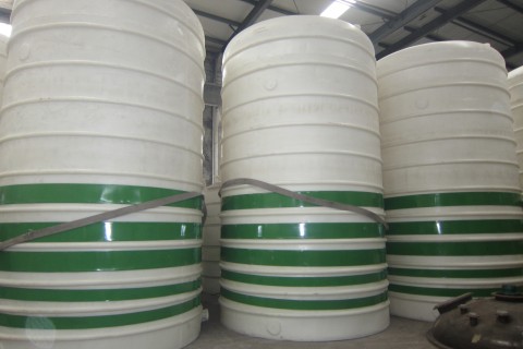 Caratteristiche e sostanze stoccate nei serbatoi di stoccaggio in PE