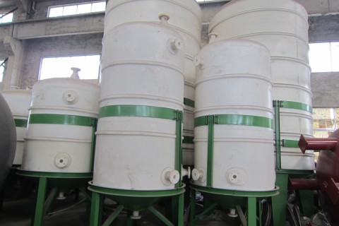 What safety issues should be considered when storing petroleum in PE chemical storage tanks