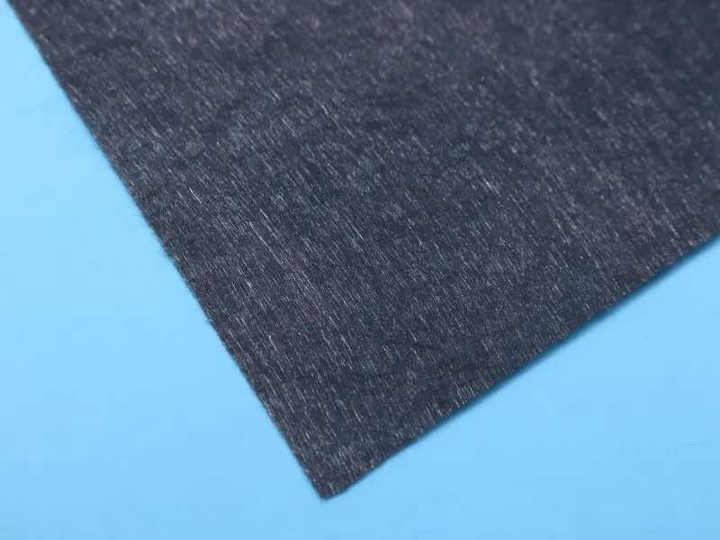 Yapışkan taşıyıcılı karbon fiber örtü