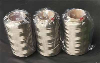 Fibra di carbonio rivestita in metallo