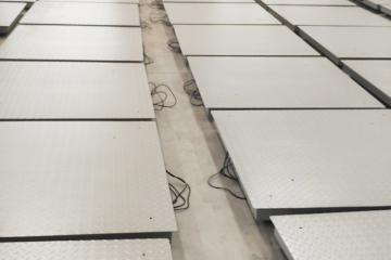 Which is better to use, carbon steel platform scale or stainless steel platform scale?